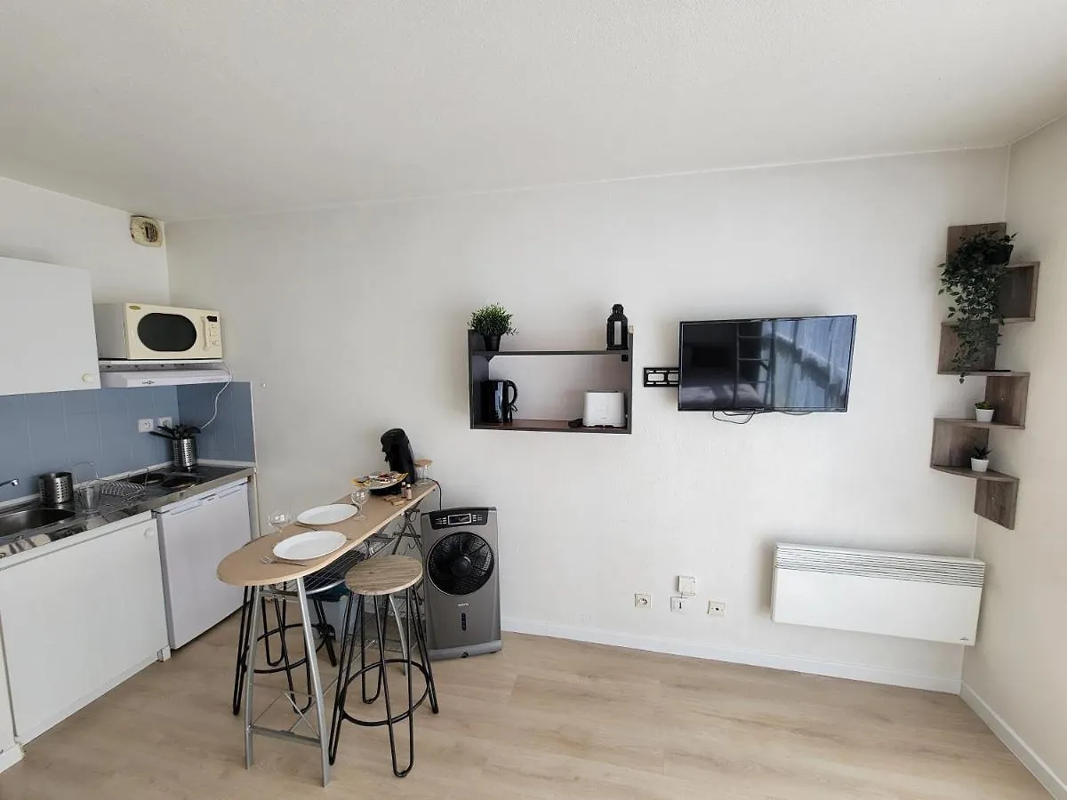 Les Appartements De Saint Charles Marseille 0*,  France